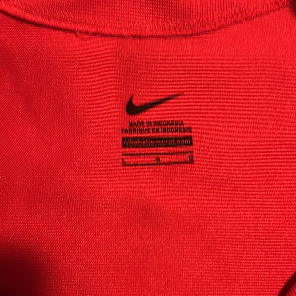 Nike - Picture 3 of 3